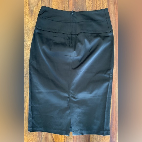 Smart Set - Satin pencil skirt - Picture 2 of 2